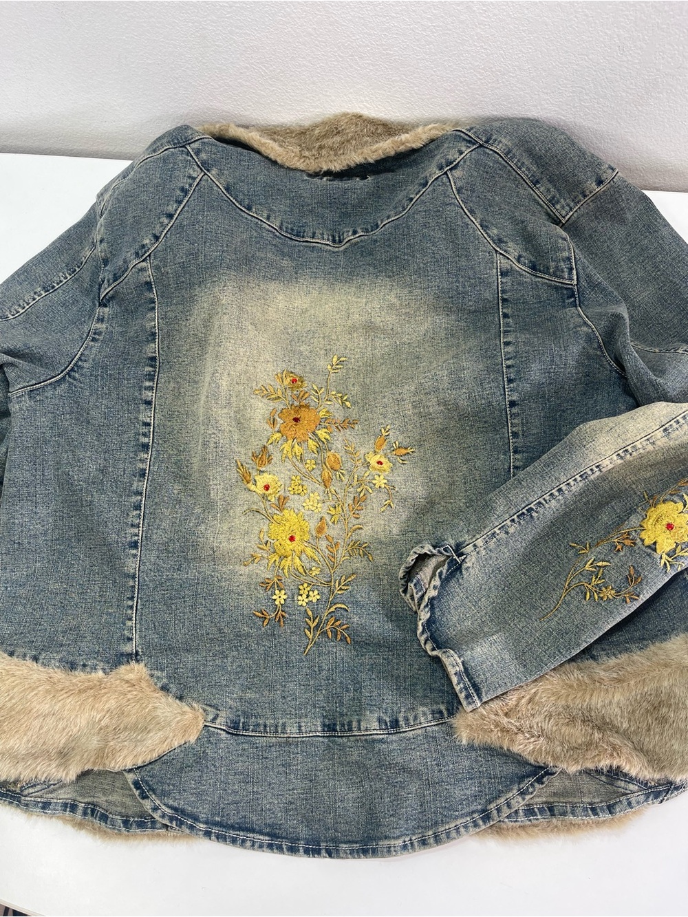 Vtg Y2K Revolt Jeans Denim Jacket Faux Fur Lined Floral Embroidered Wmn 22 Boho